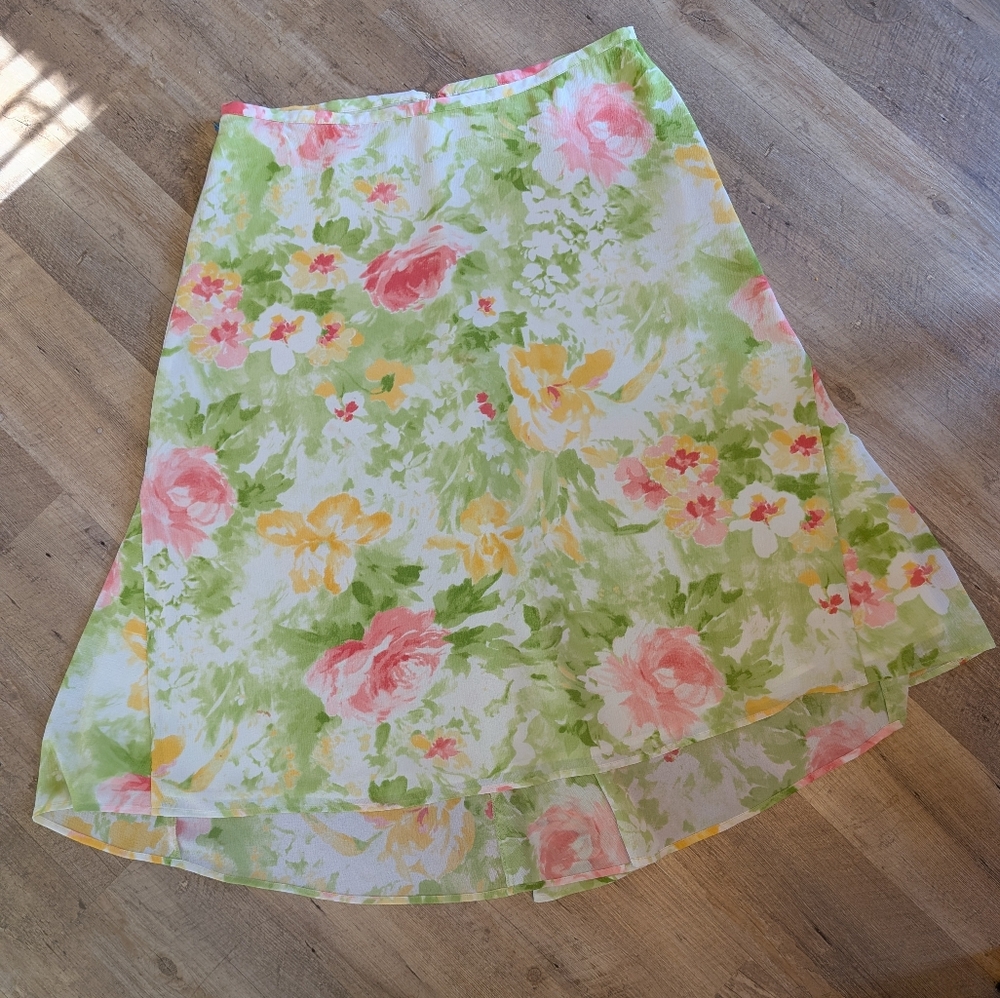 Garden Spring Vibrant Floral Water Color Skirt By Emma James. Size 16